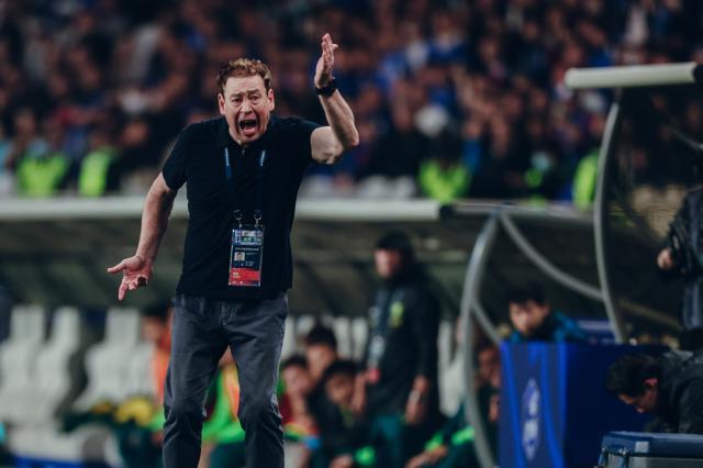 乐鱼app-逆转到被绝平！申花吞下苦果 固执斯卢茨基遭质疑